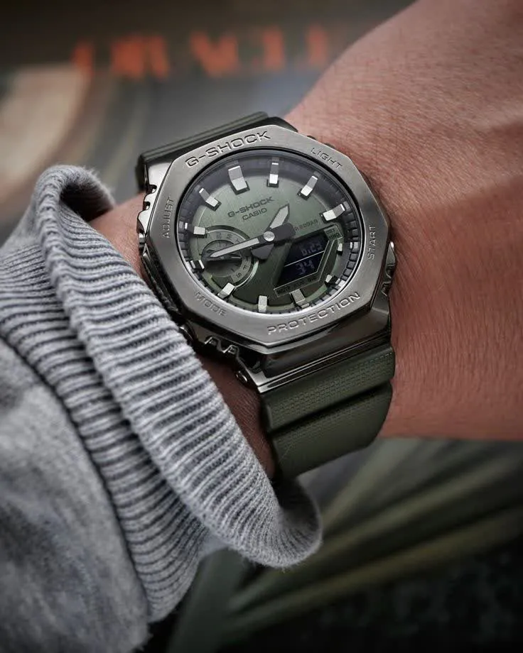 ساعت اسپرت بند سبز صفحه چند ضلعی