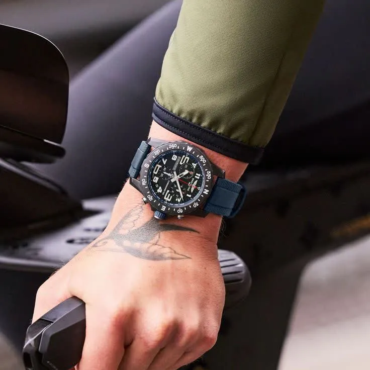  ساعت اسپرت بند سرمه ای عقربه سفید