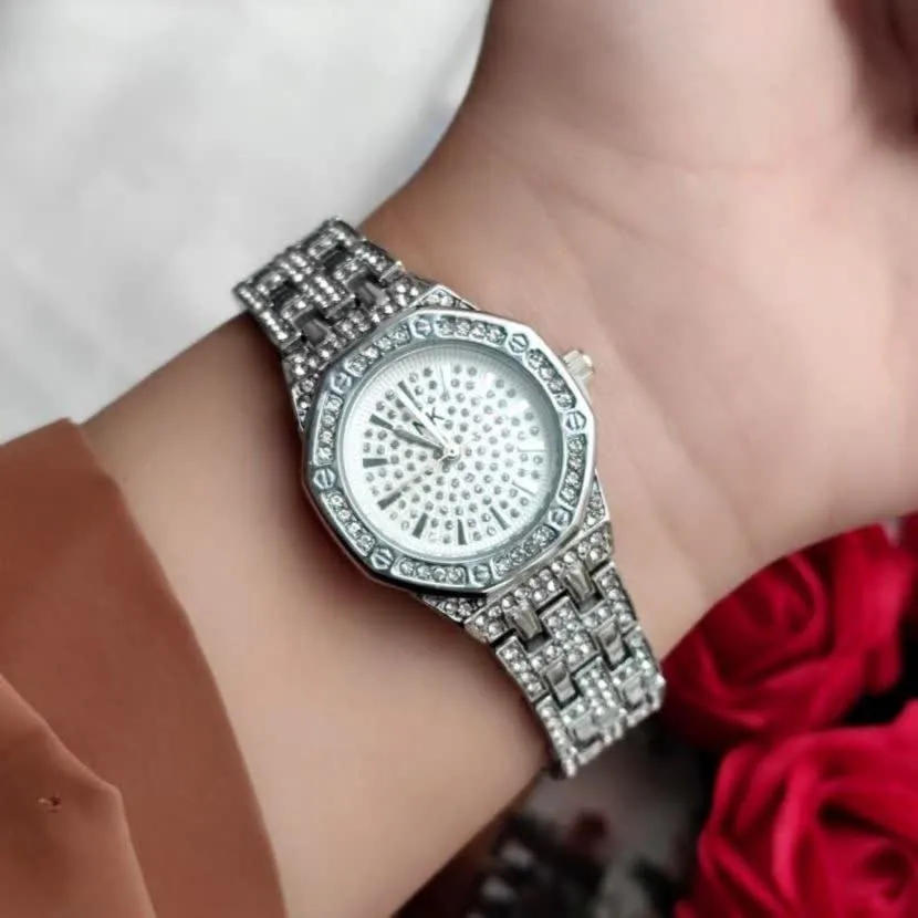 ساعت صفحه گرد فول نگین مجلسی