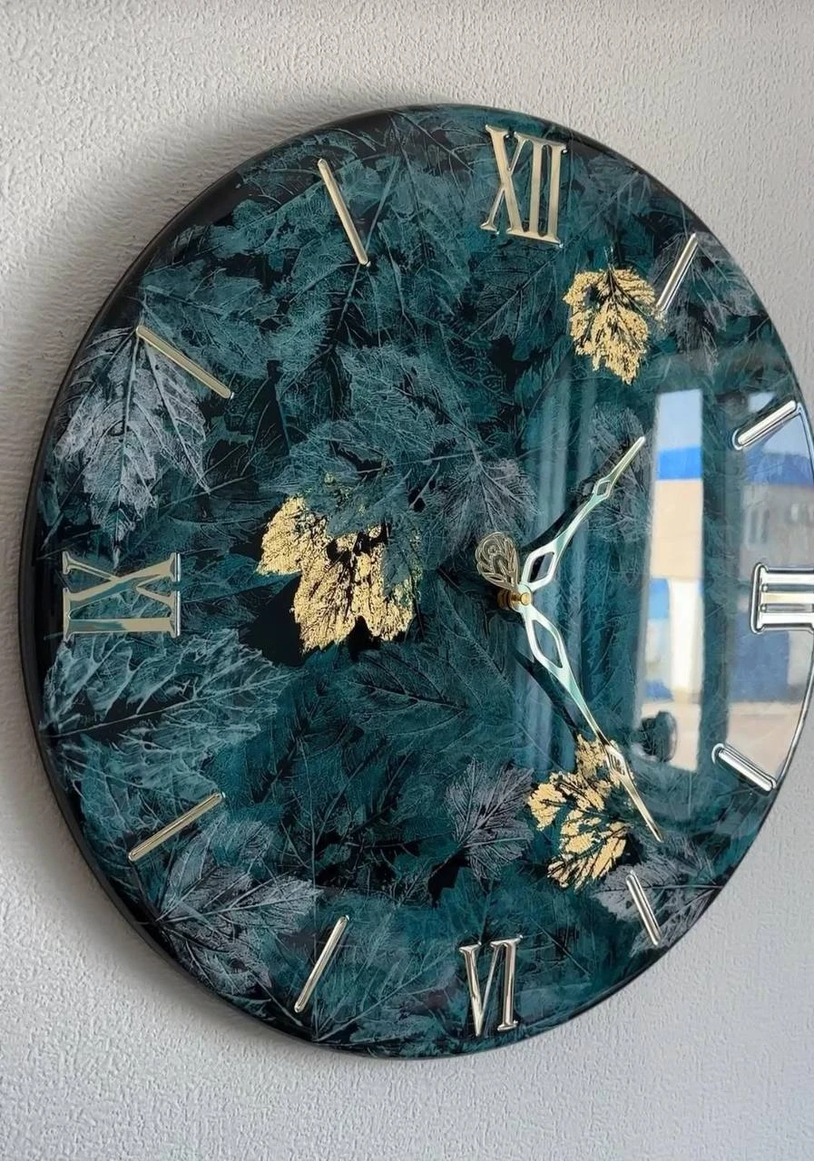 ساعت دیاری ریزین آبی رنگ