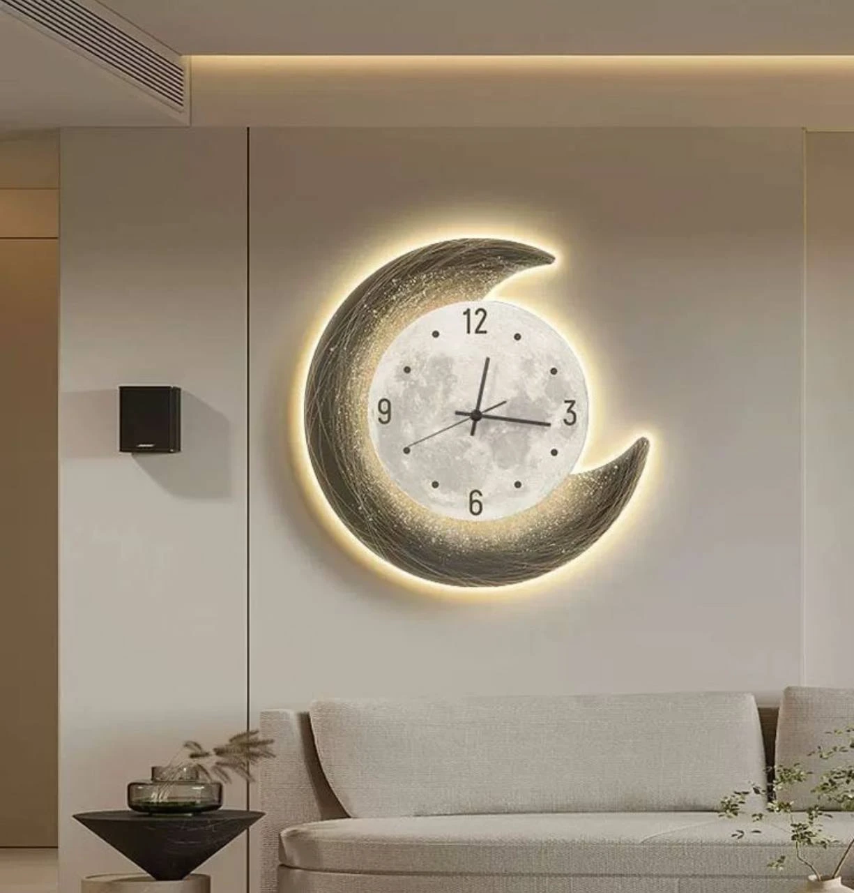 ساعت دیواری مینیمال طرح ماه روشن