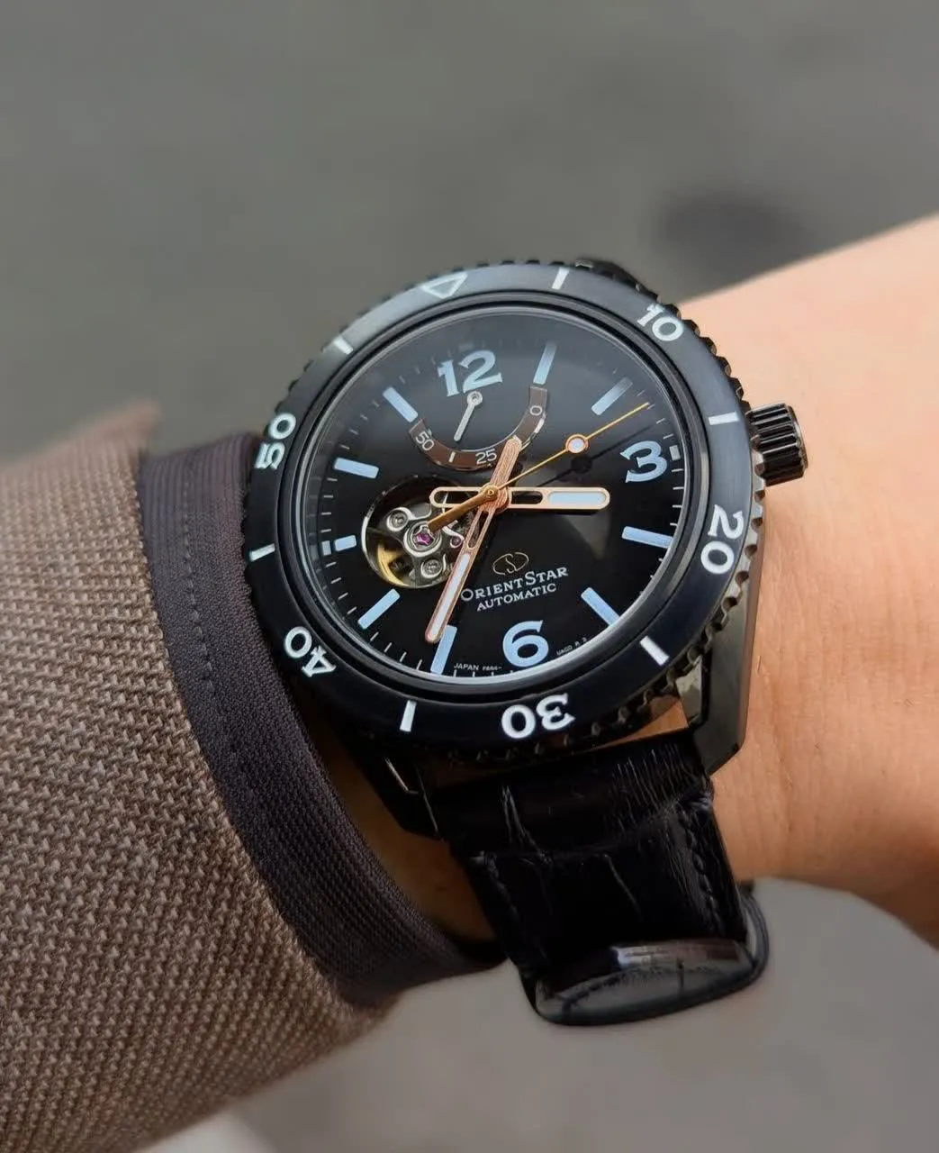 ساعت روزمره مردانه بند مشکی رنگ