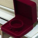 جعبه ساعت داخل مخملی