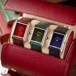 جعبه ساعت قرمز