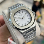 ساعت نقره ای صفحه سفید