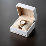 جعبه ساعت سفید