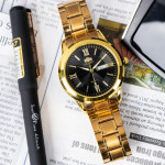 ساعت طلایی صفحه مشکی