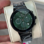 ساعت مشکی صفحه سبز