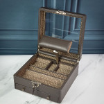 جعبه ساعت با قفل کلید دار