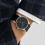 ساعت کلاسیک صفحه گرد