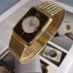 ساعت حصیری صفحه مربع