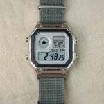 ساعت دیجیتالی صفحه هشت ضلعی