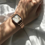 ساعت مینیمال صفحه مربع