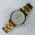 ساعت طلایی صفحه سفید