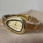 ساعت حصیری صفحه چند ضلعی