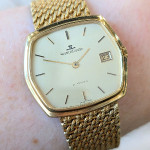 ساعت حصیری صفحه شش ضلعی