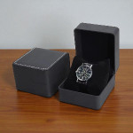 جعبه ساعت تک رنگ