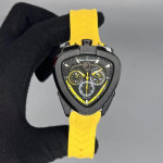 ساعت زرد صفحه مشکی