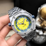 ساعت نقره ای صفحه زرد