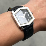 ساعت مینیمال صفحه شش ضلعی