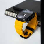 اپل واچ قاب مشکی بند زرد