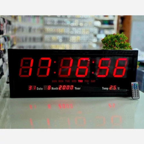 ساعت دیواری مدل ۶۸۲۶