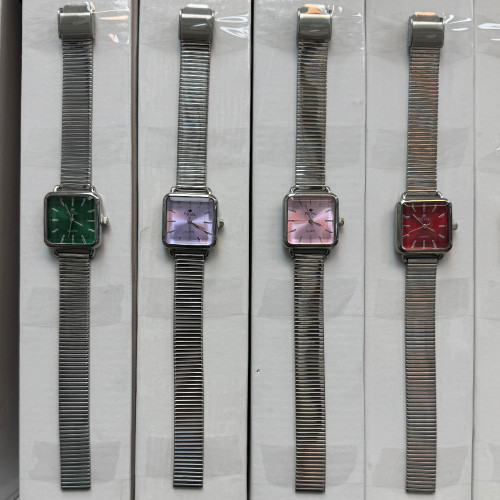 ساعت زنانه رویال مدل 695