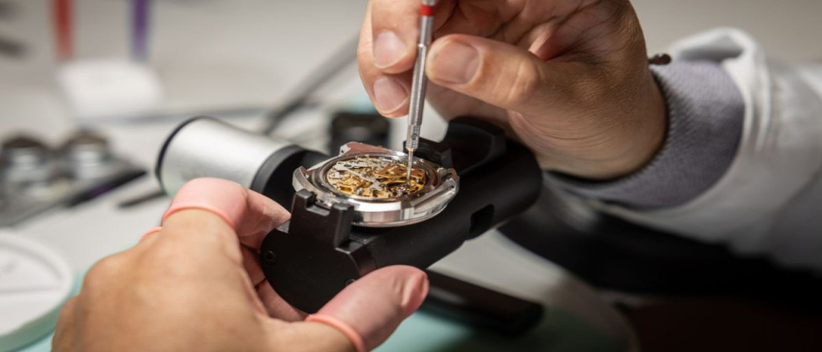 تعمیرات ساعت در وحیدیه