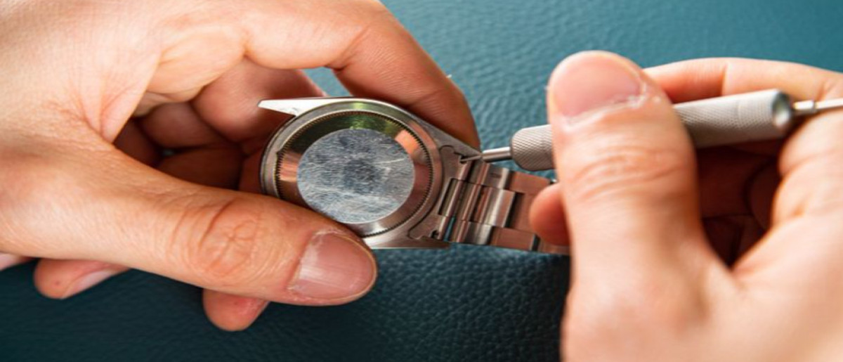 تعمیرات ساعت در پاکدشت