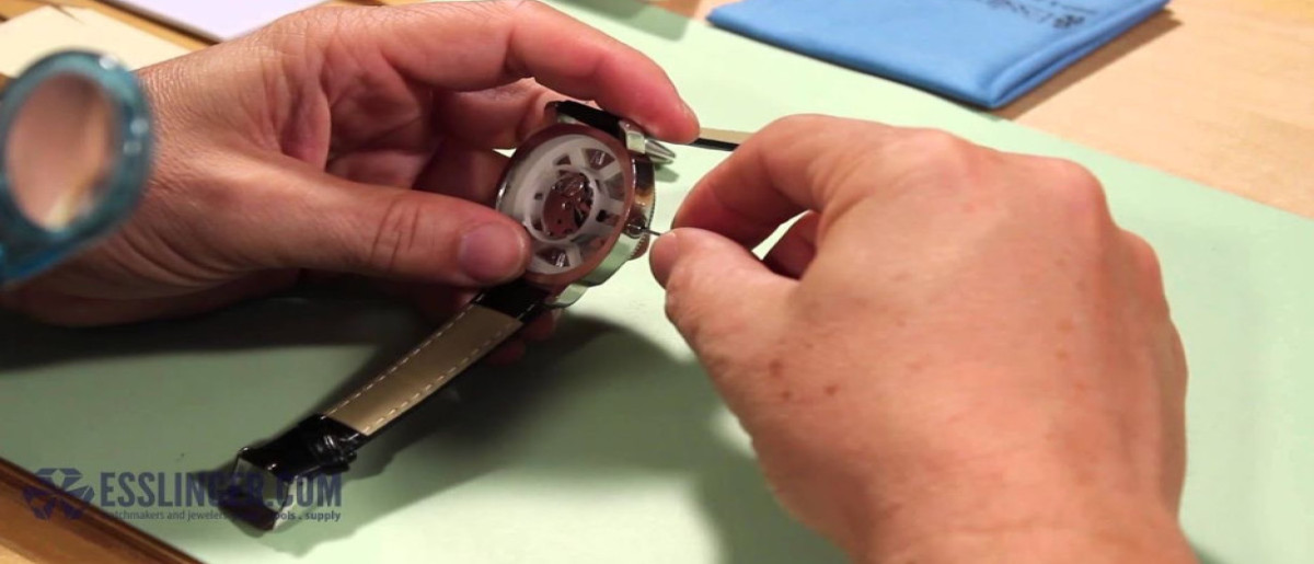 تعمیرات ساعت در آستانه اشرفیه