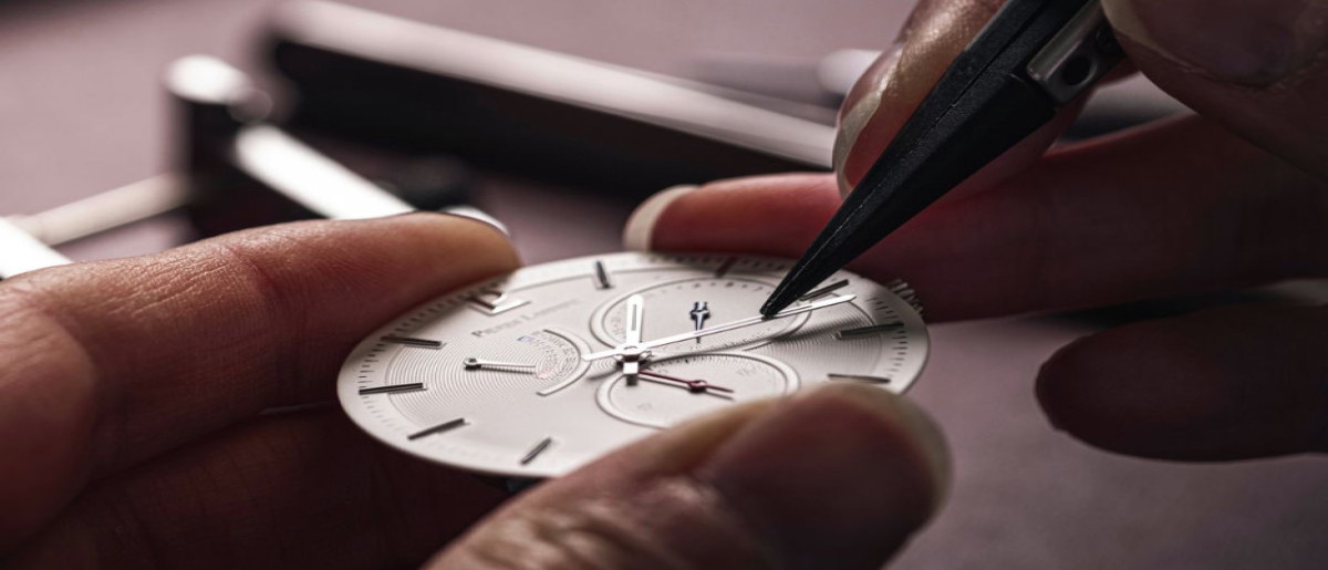 تعمیرات ساعت در قشم