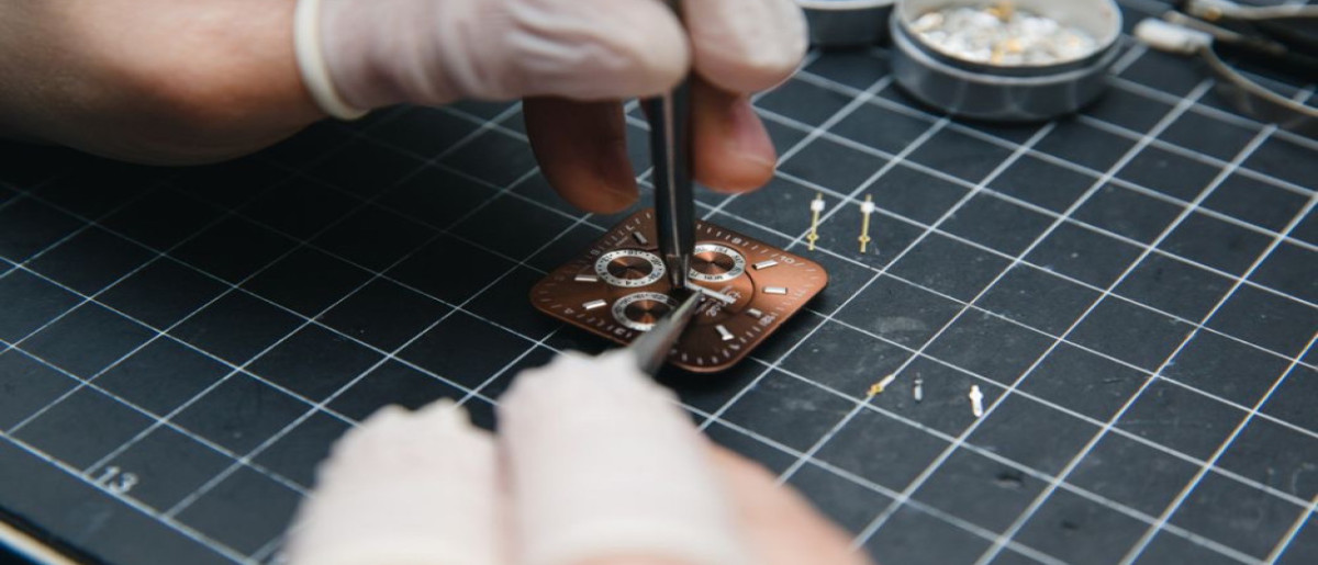 تعمیرات ساعت در نی‌ریز