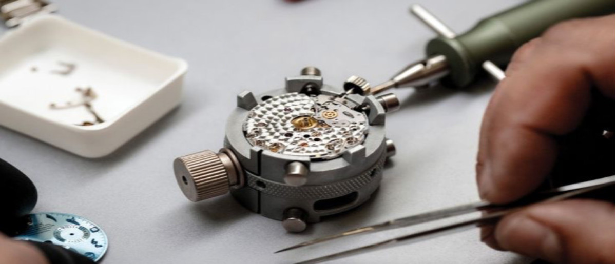 تعمیرات ساعت در بومهن