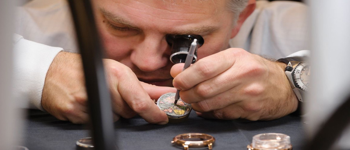 تعمیرات ساعت در لاهیجان