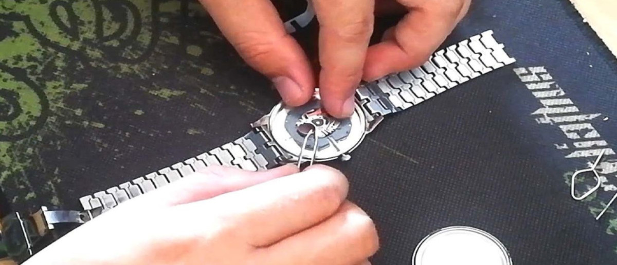 تعمیرات ساعت در هشترود