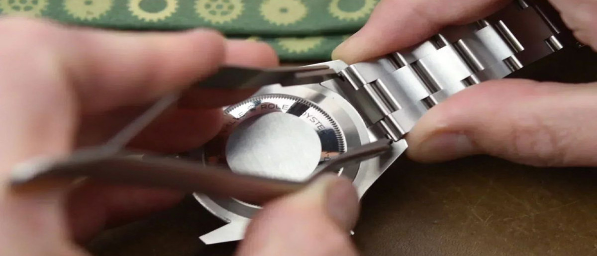 تعمیرات ساعت در شازند